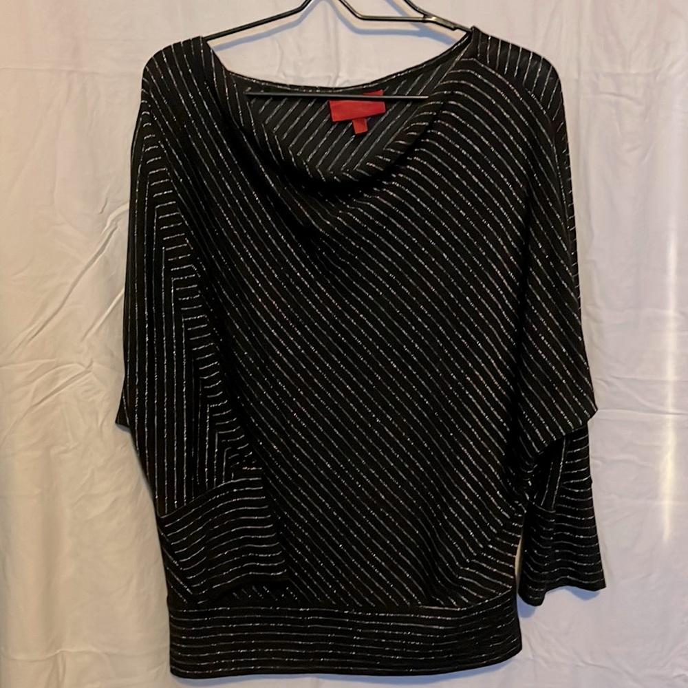 Jennifer Lopez Black and Gold XL 3/4 Length Sleeve